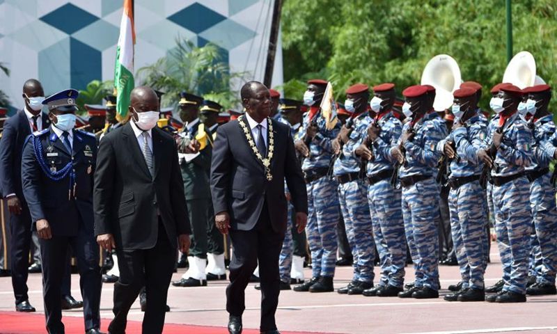 Côte d'Ivoire : Le président Alassane Ouattara a officiellement inauguré lundi son troisième mandat à la tête de la Côte d'Ivoire au palais présidentiel d'Abidjan