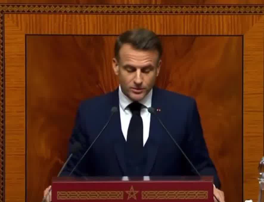 Macron a déclaré que le territoire contesté du Sahara occidental appartient au Maroc lors d'un discours au Parlement marocain  Le présent et l'avenir de cette région [le Sahara occidental] font partie de la souveraineté marocaine