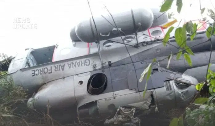 Ghana: Se declaran tres días de luto nacional tras el accidente de un helicóptero militar que mató a ocho personas, entre ellas el ministro de Defensa, Edward Omane Boamah, y el ministro de Medio Ambiente, Ibrahim Murtala Muhammed.
