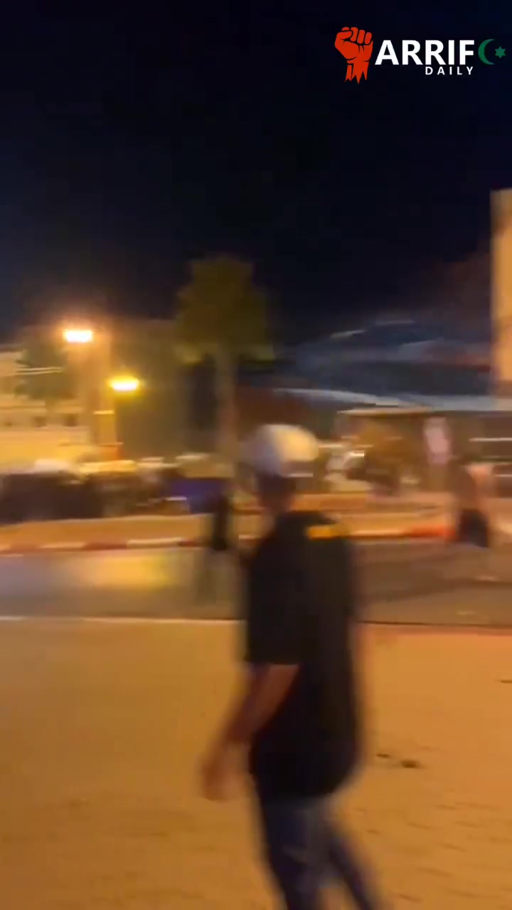 Morocco: following the passing of Ahmed Zafzafi and the appearance of his son Nasser, the country's most famous political prisoner, at his funeral, the situation in the Rif is tense.Last night protesters clashed with riot police right in the center of al-Hoceima