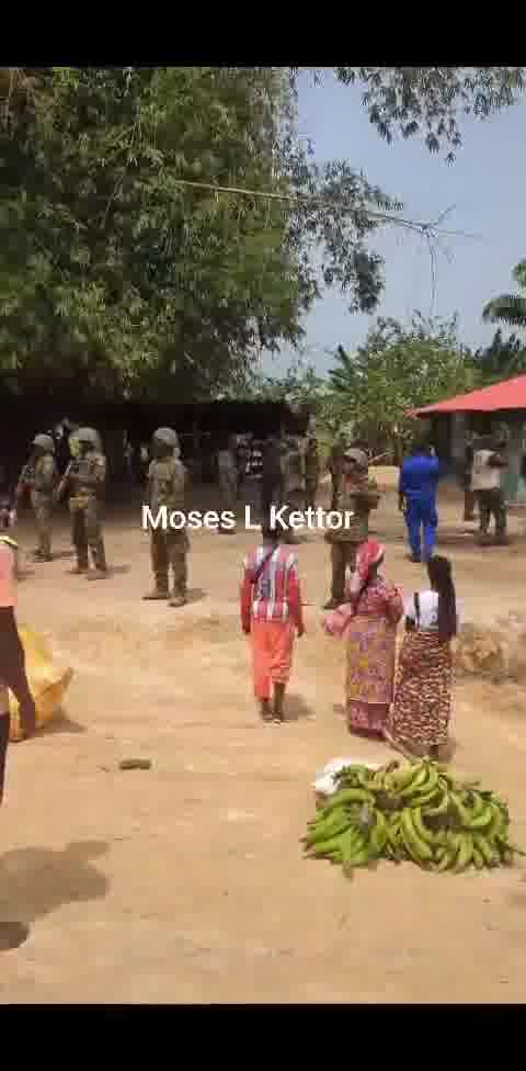 Liberia: Guinean troops allegedly crossed the border on the disputed Guinea-Liberia border & occupied a border post in Sorlumba. Locals who tried to confront the soldiers were shot at, injuring three people. A similar episode happened yesterday, but the soldiers withdrew.