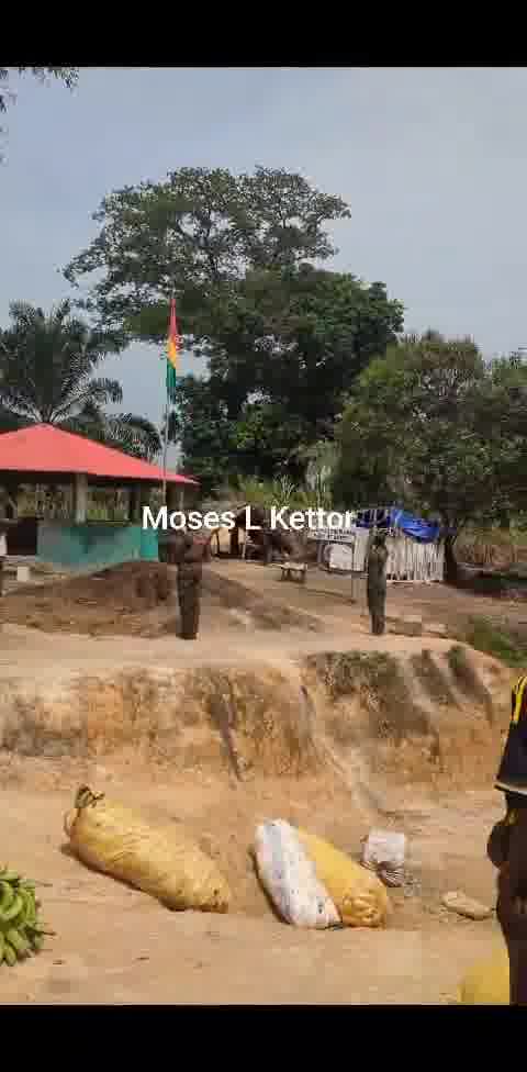 Liberia: Guinean troops allegedly crossed the border on the disputed Guinea-Liberia border & occupied a border post in Sorlumba. Locals who tried to confront the soldiers were shot at, injuring three people. A similar episode happened yesterday, but the soldiers withdrew.